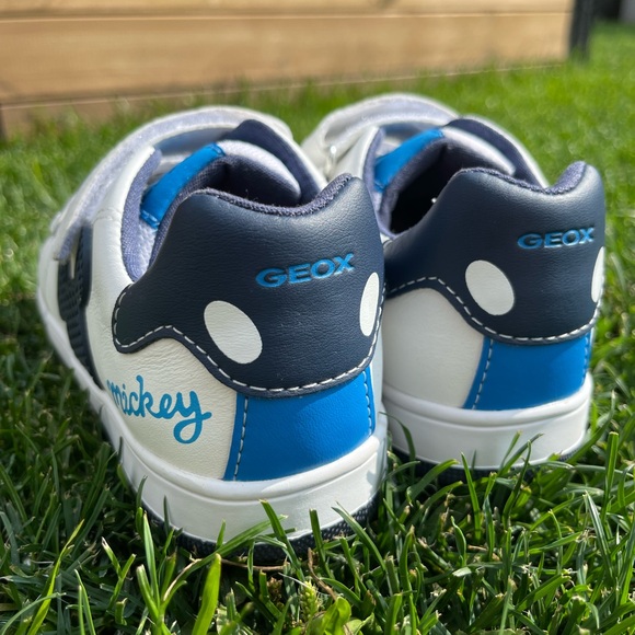Leather Mickey Mouse Geox Runners - Toddler Boys Size 10 - Picture 3 of 4